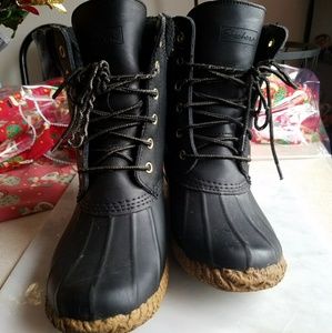 Skecher Duck Boots